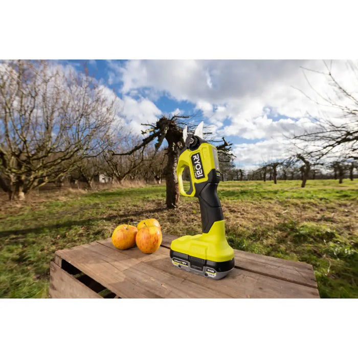 АКУМУЛАТОРНА БЕЗЧЕТКОВА ЛОЗАРСКА НОЖИЦА RYOBI RY18SCXA-0