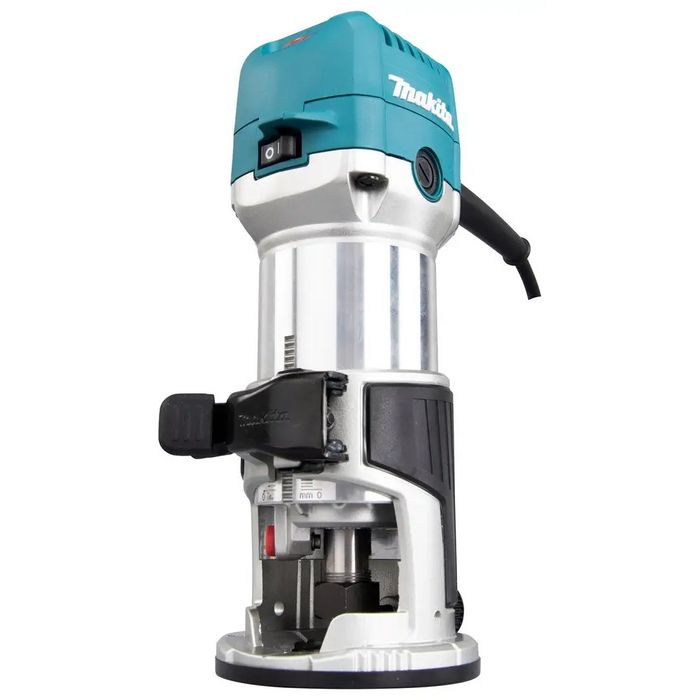 ЕЛЕКТРИЧЕСКА ФРЕЗОВА МАШИНА 710W MAKITA RT0702C