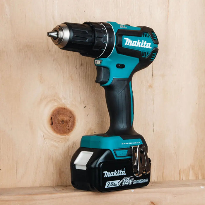 АКУМУЛАТОРНА БЕЗЧЕТКОВА УДАРНА БОРМАШИНА MAKITA DHP485RFJ