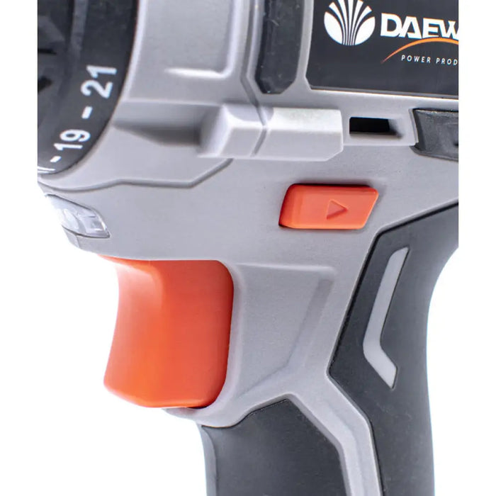 АКУМУЛАТОРНА БОРМАШИНА DAEWOO DALD18-P1 20 V 25.00 nm БЕЗ