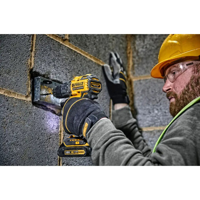 АКУМУЛАТОРНА БЕЗЧЕТКОВА БОРМАШИНА DEWALT DCD708N-XJ 18 V