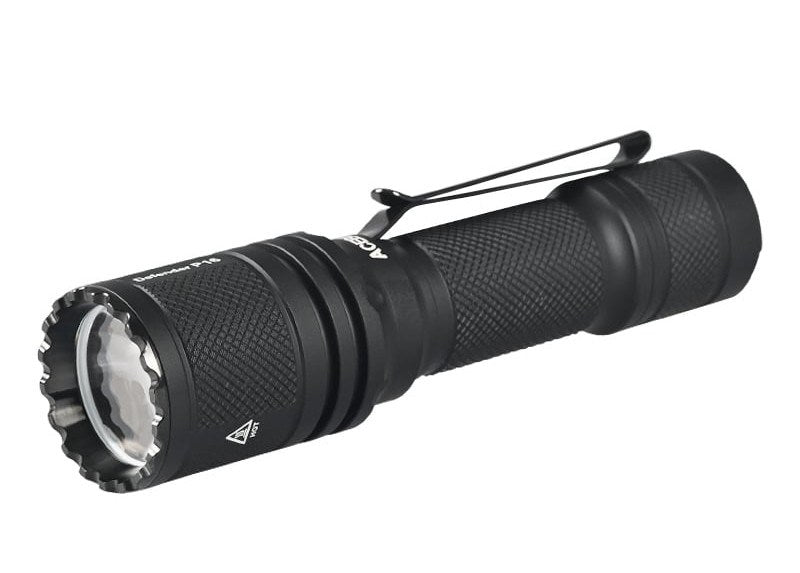 Черен фенер AceBeam P16