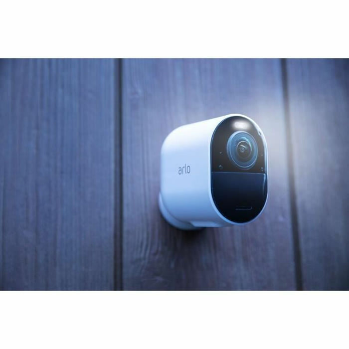 Видеокамера за наблюдение Arlo Ultra V2