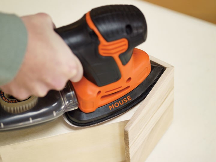 Многофункционална шлайфмашина 120W куфар BLACK & DECKER