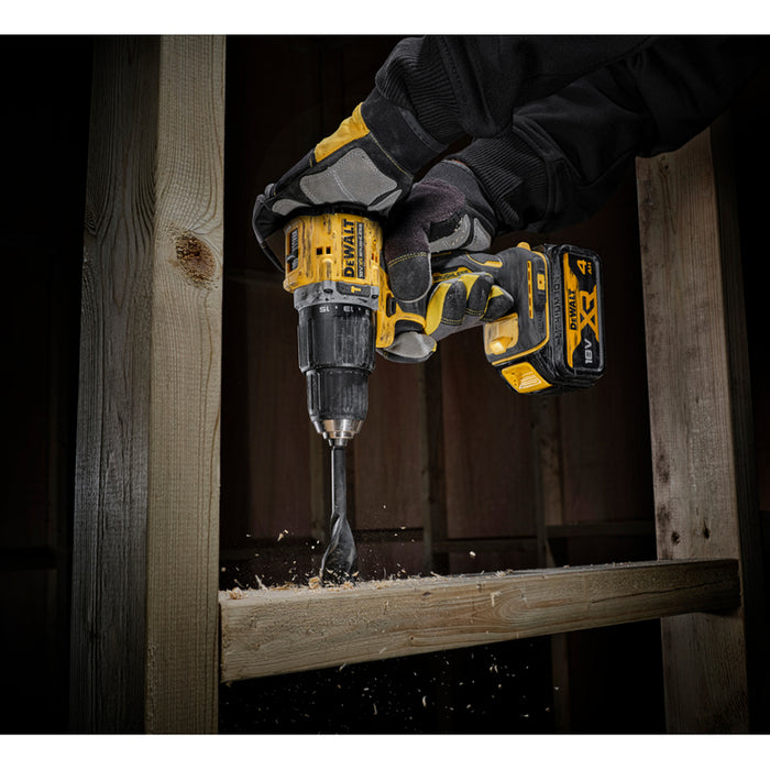 АКУМУЛАТОРНА БЕЗЧЕТКОВА УДАРНА БОРМАШИНА DEWALT DCD100YM2T-QW 18 V, 68.00 nm, БРОЙ БАТЕРИИ 2, 4.00 Ah, КУФАР