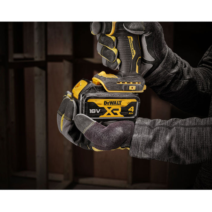 АКУМУЛАТОРНА БЕЗЧЕТКОВА УДАРНА БОРМАШИНА DEWALT DCD100YM2T-QW 18 V, 68.00 nm, БРОЙ БАТЕРИИ 2, 4.00 Ah, КУФАР