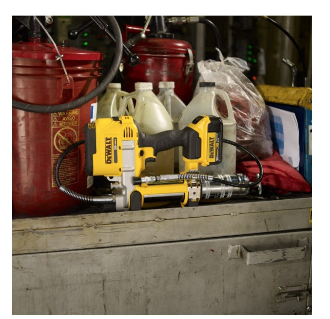 Моторен пистолет за грес DeWALT DCGG571M1
