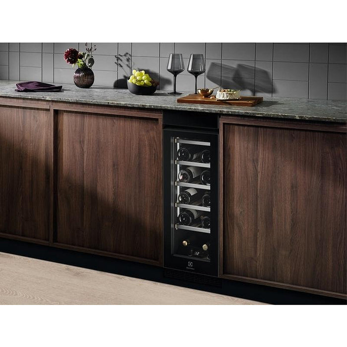 Вграден охладител Electrolux EWUS018B7B , 61 l, G , Да , Черен