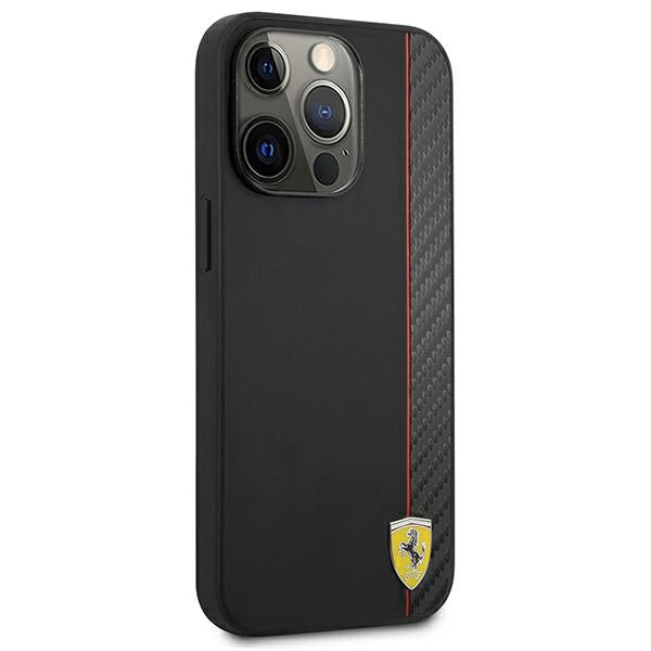 Твърд калъф Ferrari FESAXHCP13LBK On Track Carbon Stripe за iPhone 13 Pro 6,1", черен