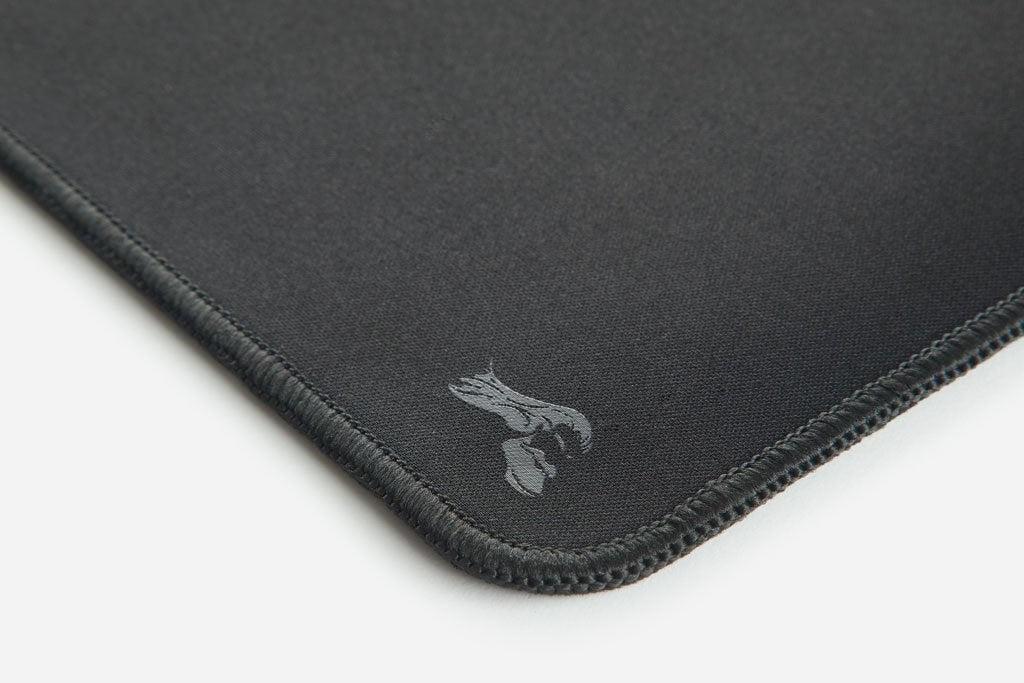 Геймърски пад Glorious Stealth 3XL Extended черен