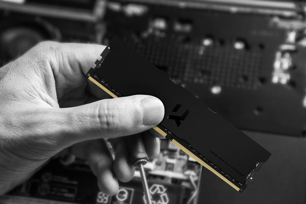 Goodram IRP-K3600D4V64L18S/16G IRDM DEEP BLACK модул памет 16 GB 1 x 16 GB DDR4 3600 MHz