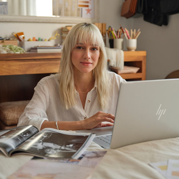 HP ENVY x360 16-ac0013dx Intel Core Ultra 5 125U Hybrid (2-in-1) 40,6 cm (16") WUXGA сензорен екран 16 GB LPDDR5-SDRAM 512 GB SSD Wi-Fi 6E (802.11ax) Windows 11 Home AI PC Сребрист Нов преопакован/преопакован