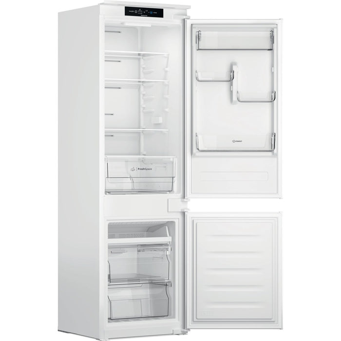 Indesit INC18 T311 хладилник с фризер за вграждане 250 LF бял
