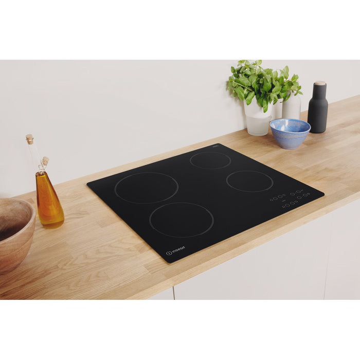Indesit AAR 160 C Черен Вграден 58 см Керамика 4 зони