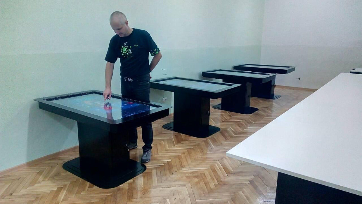 Интерактивна маса InfoDart T555