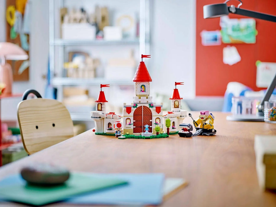 LEGO SUPER MARIO 71435 Battle with Roy at Peach's Castle