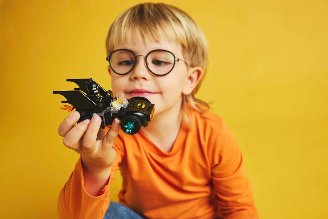 LEGO BATMAN 76301 Batman & Batmobile срещу Mr. Freeze