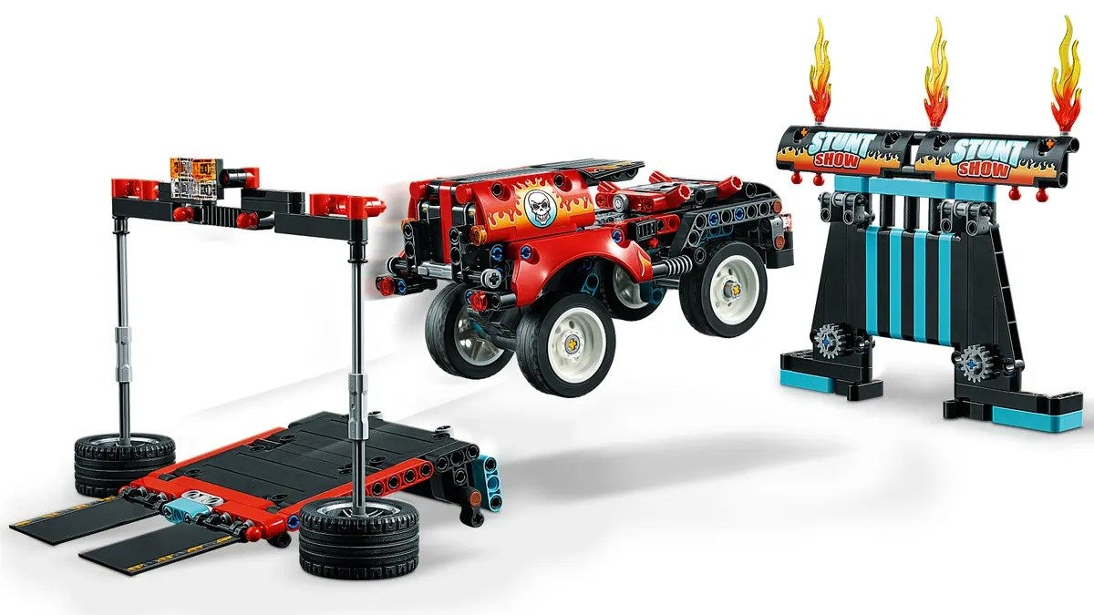 LEGO TECHNIC 42106 Stunt Show Truck and Bike
