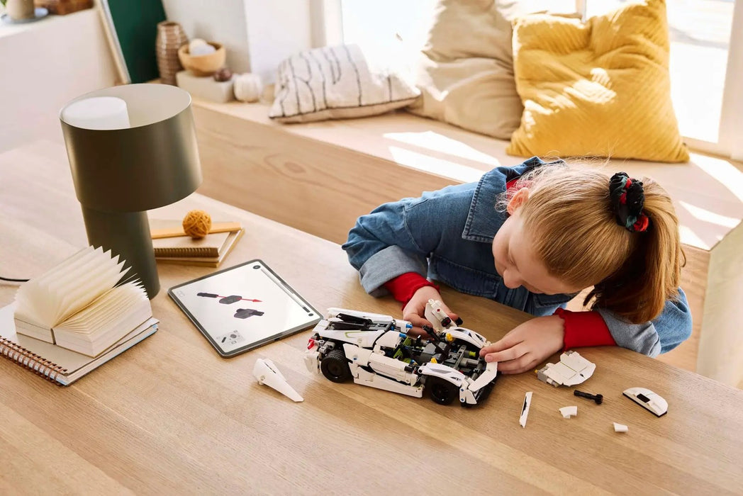 LEGO TECHNIC 42184 Koenigsegg Jesko Absolut Hypercar