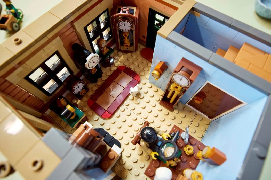 LEGO ICONS 10350 Tudor Corner