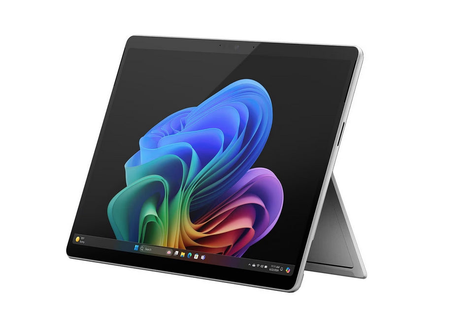 Microsoft Surface Pro 11 C10/16/256/LCD Con 13", 2880 x 1920, Windows 11 Home, EMEA, COPILOT+ PC, Snapdragon X Plus, Platinum