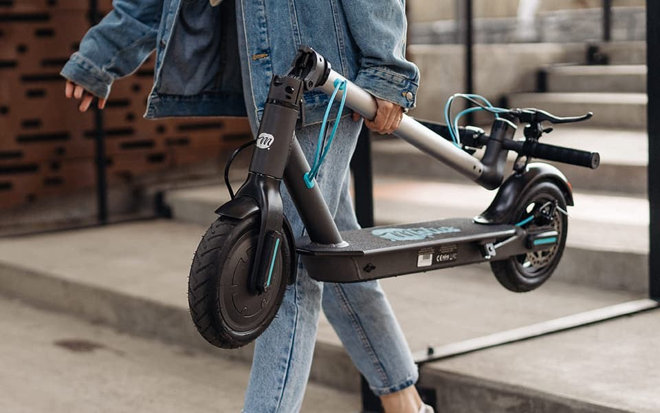 MOTUS Scooty 8.5 25 км/ч Черен, Тюркоаз 7.8 Ah
