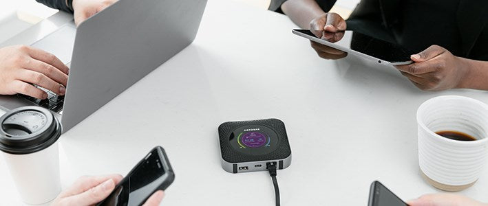 NETGEAR Nighthawk MR1100-100EUS Mobiler Hotspo Dual Band 4G/LTE 1GBit/s Изтегляне 150Mbit/s Качване WLAN