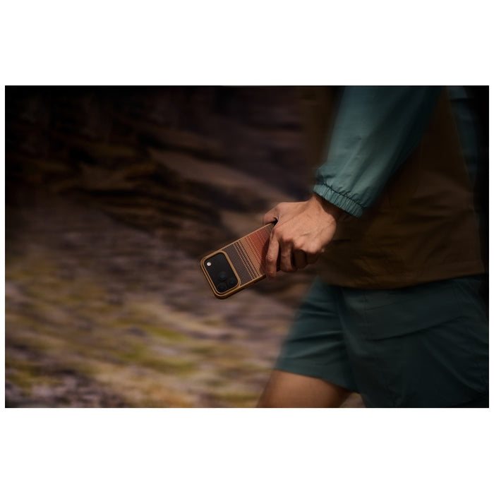Силиконов калъф PITAKA Aramid ProGuard MagSafe за iPhone 17 Pro Max, sunset