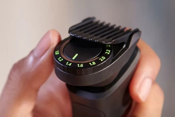 PHILIPS Multigroom series 7000 MG7940/75 Фризьор/Тример Сиво