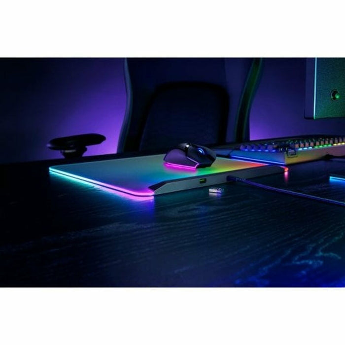 Пад за игра с LED осветление Razer Firefly V2 Pro