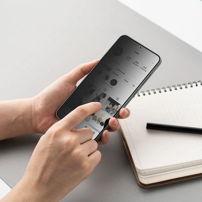 Ringke Easy Slide 2 пакета Privacy Glass за Samsung Galaxy S25+