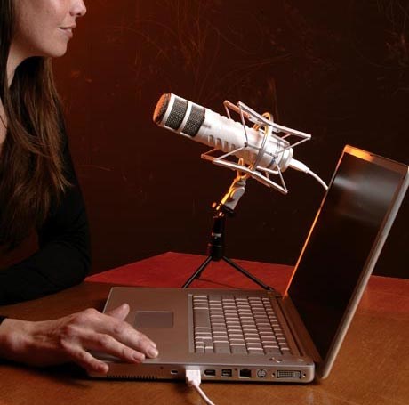 RØDE Podcaster Grey Микрофон за сцена/изпълнение