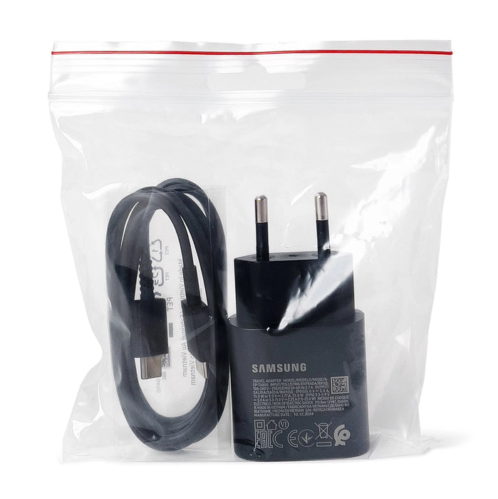 Samsung 25W EP-TA800EBE USB-C стенно зарядно устройство със Samsung EP-DA705BBE USB-C / USB-C кабел Резервен пакет - Черен