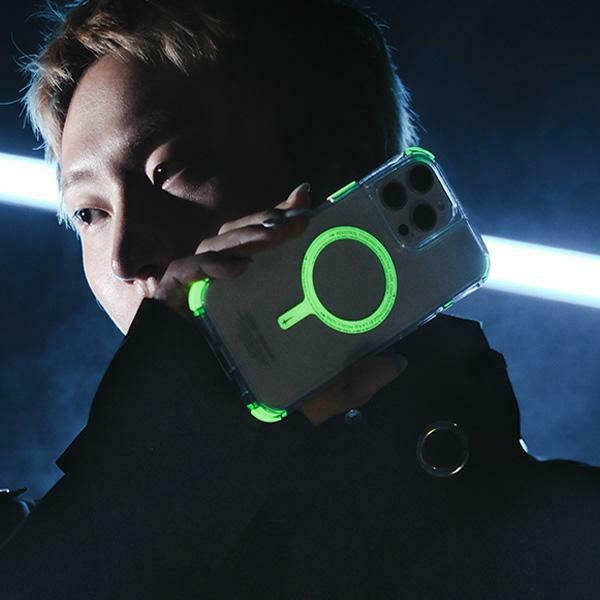 Силиконов калъф Skinarma Saido за iPhone 16 6.1" с магнитна зареждане, зелен (niteglow)