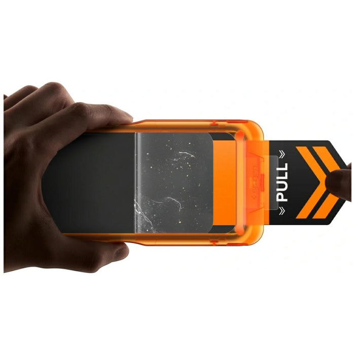 Защитно стъкло Spigen ALM Glas.Tr Slim за iPhone 17, закалено