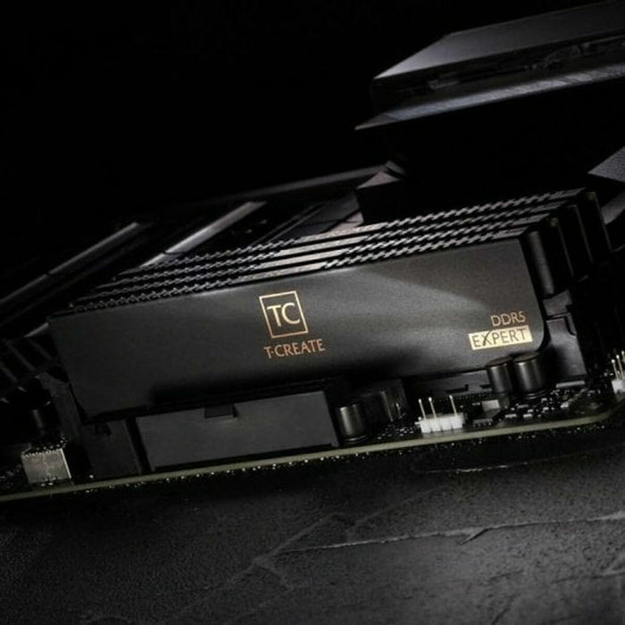 RAM памет Team Group CTCED532G6000HC30DC01 32 GB DDR5 SDRAM DDR5 6000 MHz