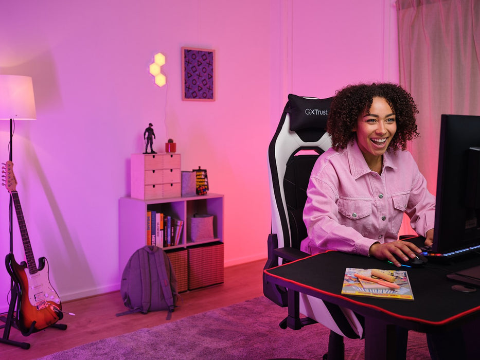 Trust GXT 714 RUYA Универсален гейминг стол Черен, Бял