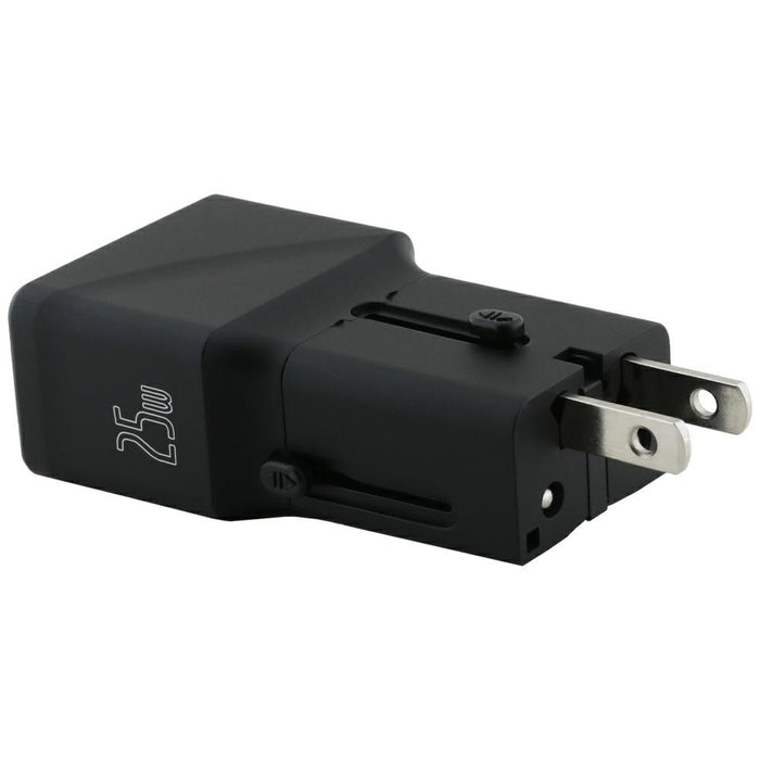 Зарядно TUMI Travel Adapter 25W + кабел, черно