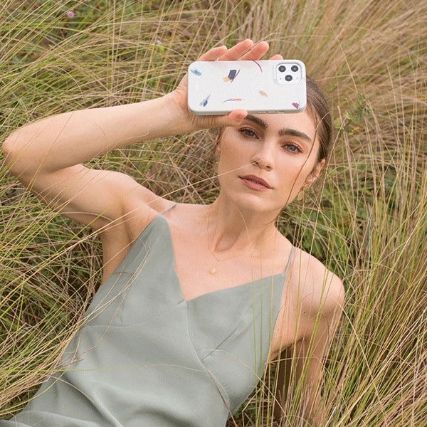 Uniq Coehl Reverie Case за iPhone 12 / 12 Pro 6.1" - бежов
