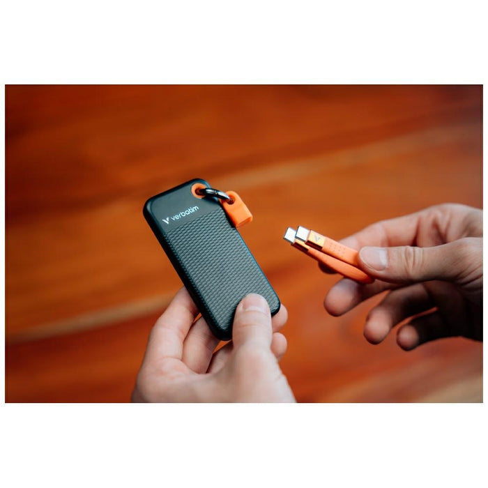 Външен SSD Verbatim Pocket 32418 3.2 gen.2, черно-оранжев