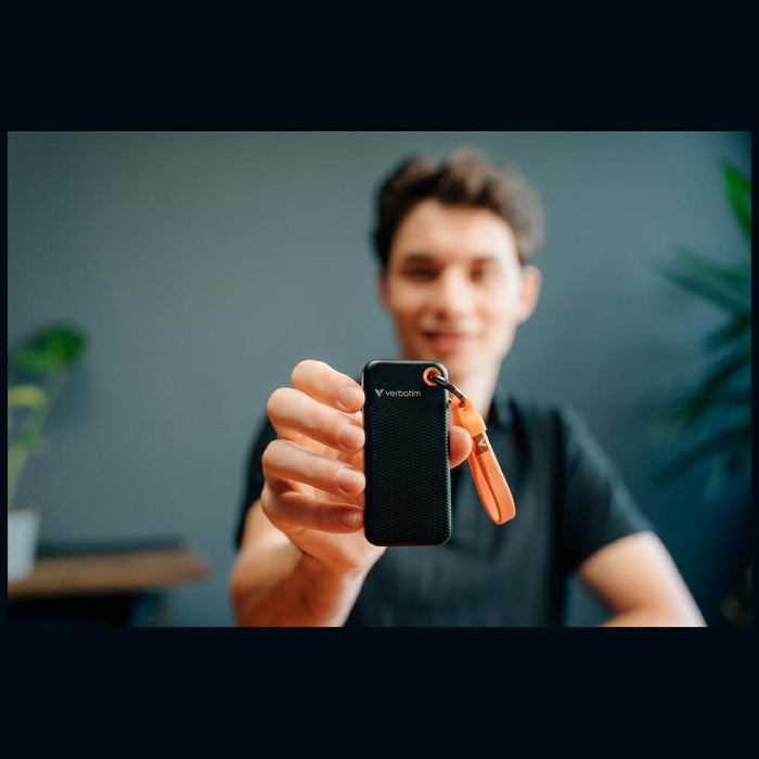 Външен SSD Verbatim Pocket 32418 3.2 gen.2, черно-оранжев
