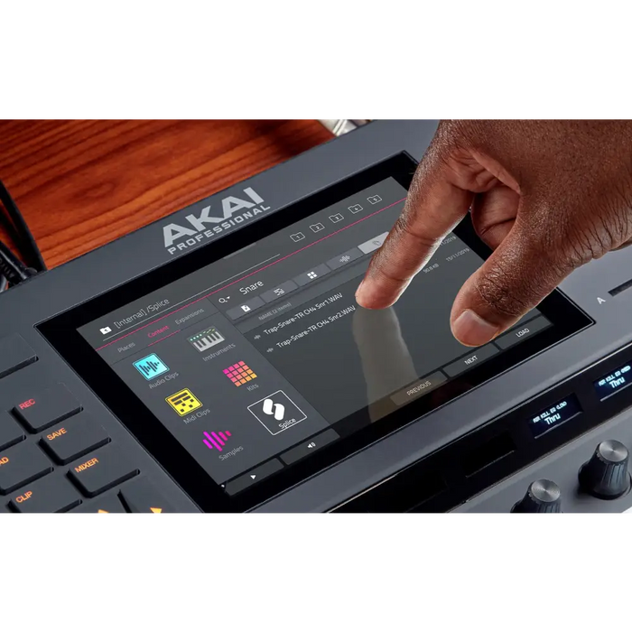 AKAI FORCE Самостоятелна станция за музикално производство