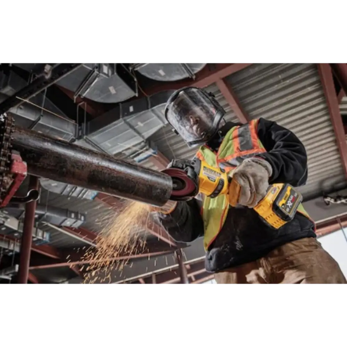 AКУМУЛАТОРЕН ЪГЛОШЛАЙФ 18V,125ММ DeWALT