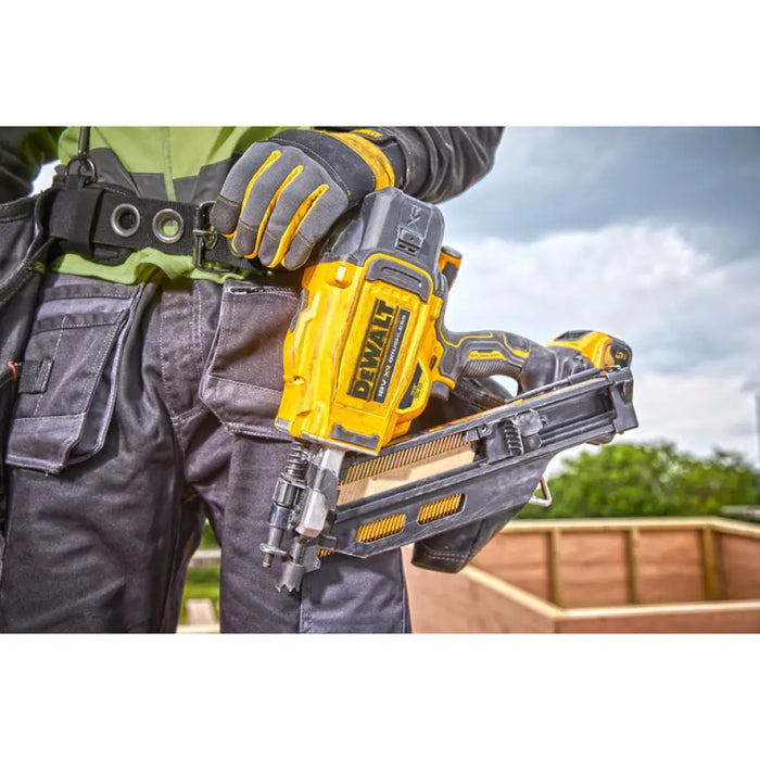 АКУМУЛАТОРЕН ТАКЕР DEWALT DCN930P2-QW