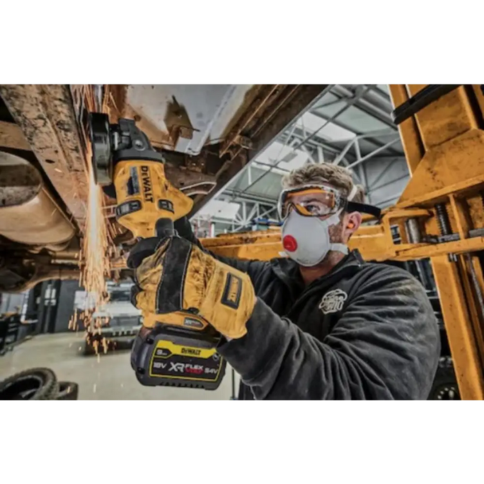 AКУМУЛАТОРЕН ЪГЛОШЛАЙФ 18V,125ММ DeWALT