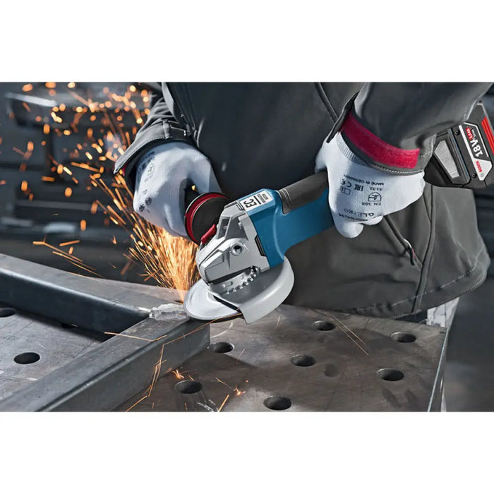 АКУМУЛАТОРЕН БЕЗЧЕТКОВ ЪГЛОШЛАЙФ BOSCH PROFESSIONAL GWS