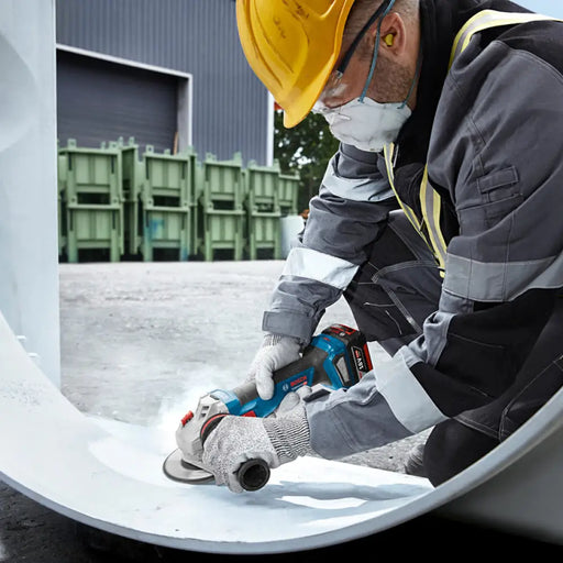 АКУМУЛАТОРЕН БЕЗЧЕТКОВ ЪГЛОШЛАЙФ BOSCH PROFESSIONAL GWS