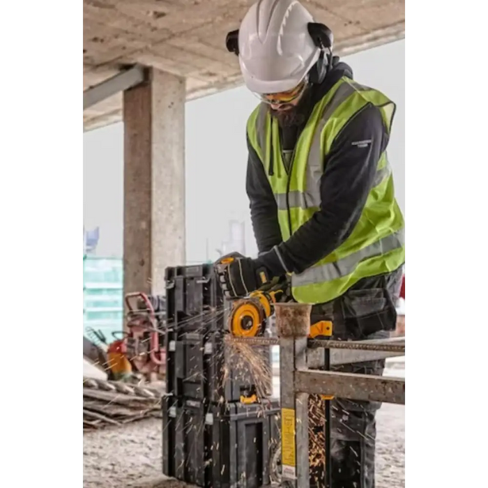 AКУМУЛАТОРЕН ЪГЛОШЛАЙФ 18V,125ММ DeWALT