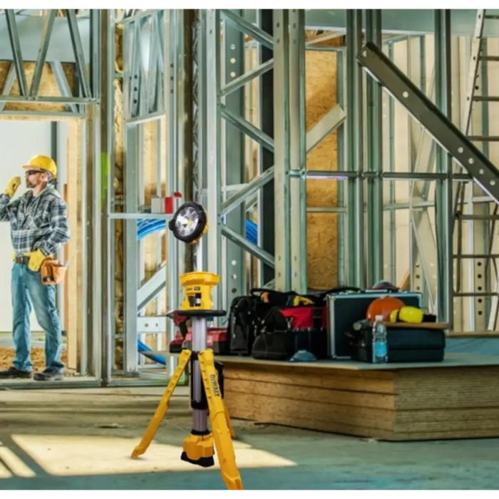 АКУМУЛАТОРЕН LED ПРОЖЕКТОР 18V DeWALT