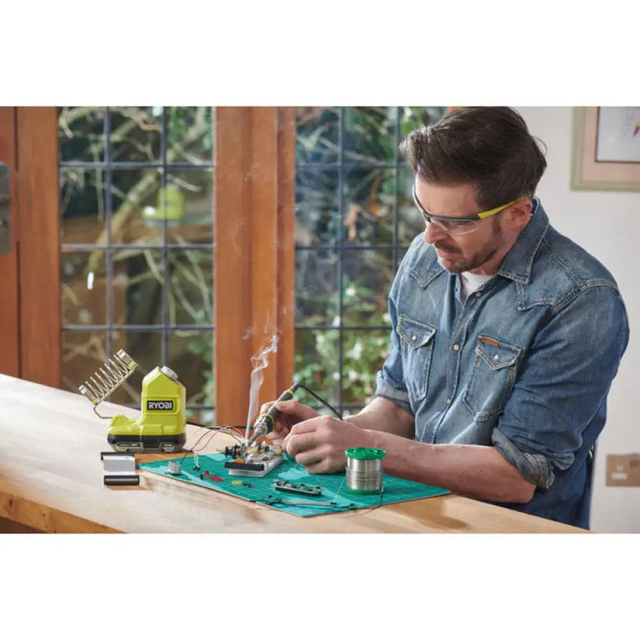 АКУМУЛАТОРЕН ПОЯЛНИК RYOBI RSI18-0